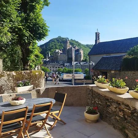 Lou Castelou Pont D'estaing 3*
