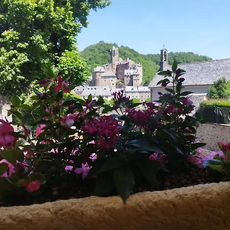 Lou Castelou Pont D'estaing Vendégház