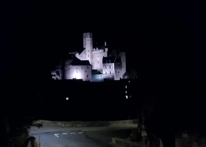 בית הארחה Lou Castelou 3*