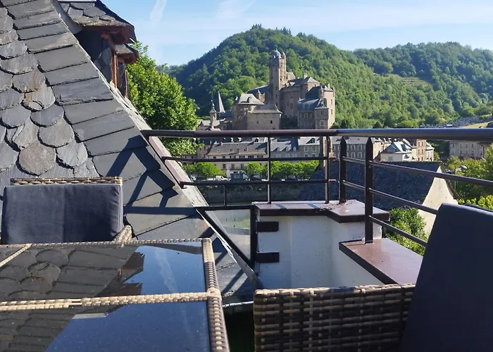 Lou Castelou בית הארחה 3*