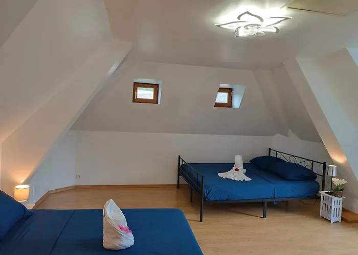 בית הארחה Lou Castelou 3*