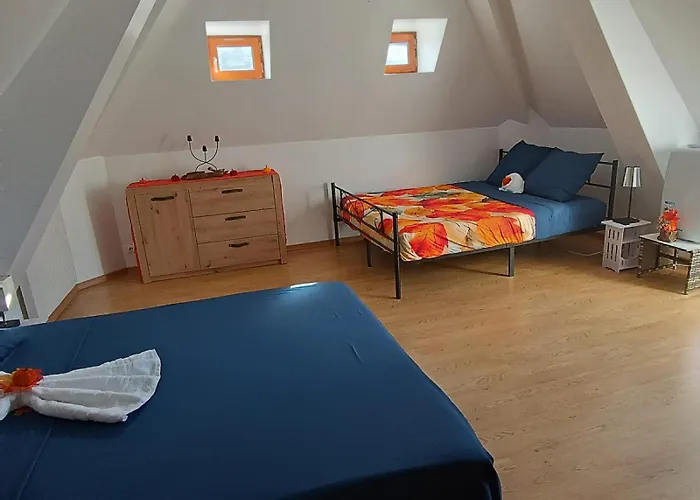 בית הארחה Lou Castelou 3*